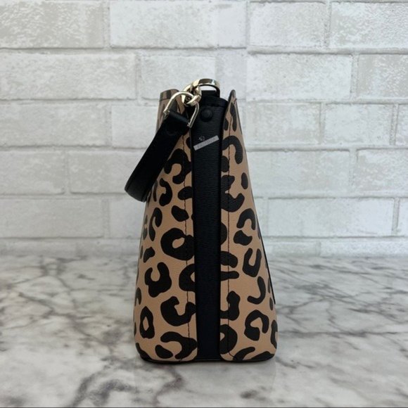 Kate Spade Darcy Graphic Leopard Small Bucket Bag Crossbody - Picture 3 of 10